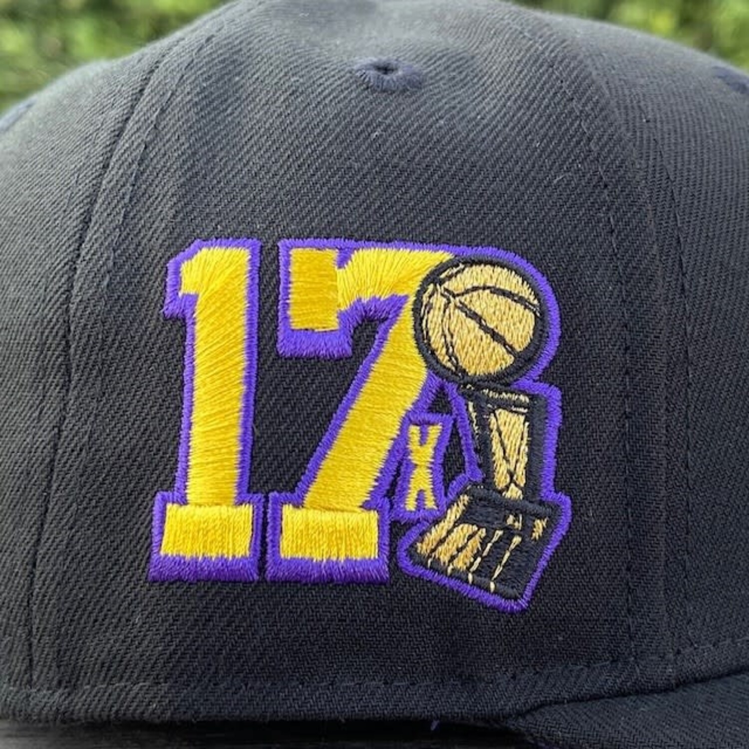 LA Lakers 17X Lakeshow - The Locker Room of Downey
