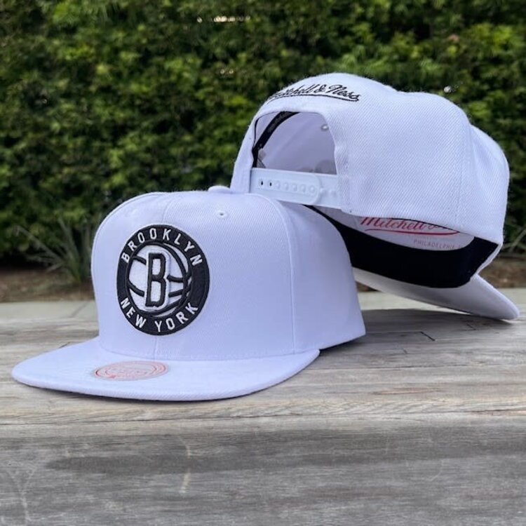 Mitchell and Ness Brookyn Nets M&N Core Basic Snapback White