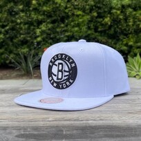 Mitchell and Ness Brookyn Nets M&N Core Basic Snapback White