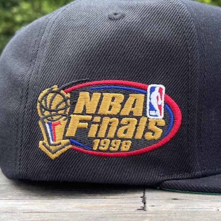 Mitchell and Ness Chicago Bulls HWC M&N Top Spot Snapback Black