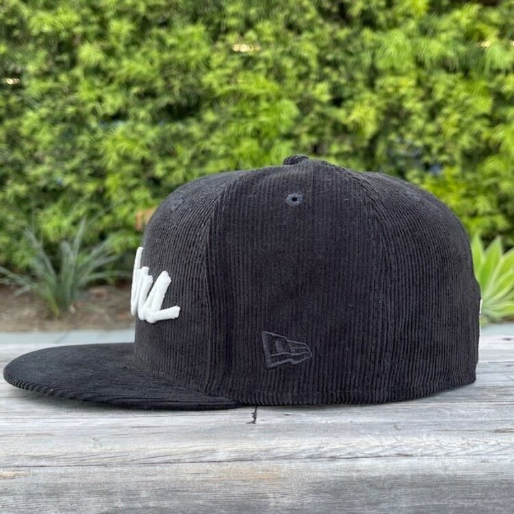 New Era Raiders BW Script Corduroy