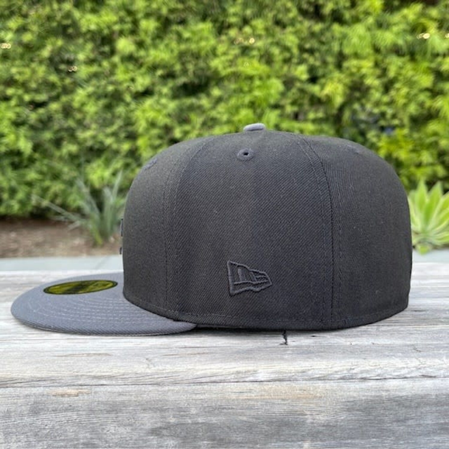 LA Black/Graphite Black-Gray - The Locker Room of Downey