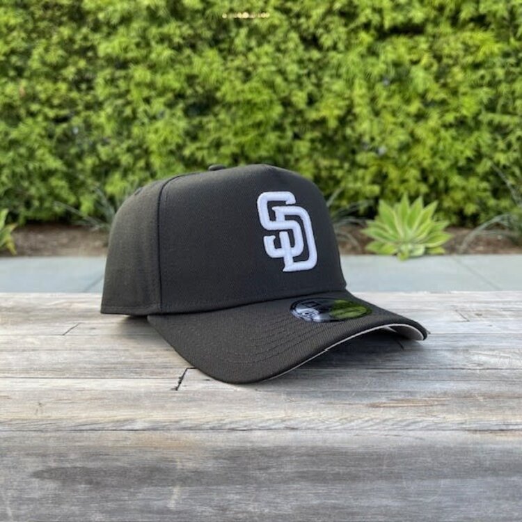 New Era SD Padres Black White 940 A-Frame