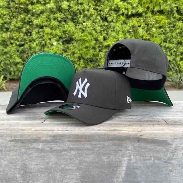 New Era NY Black White Green UV 940 A-Frame