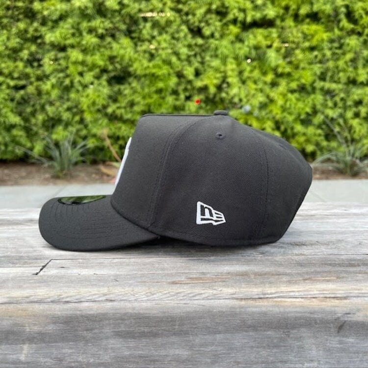 New Era NY Black White Green UV 940 A-Frame