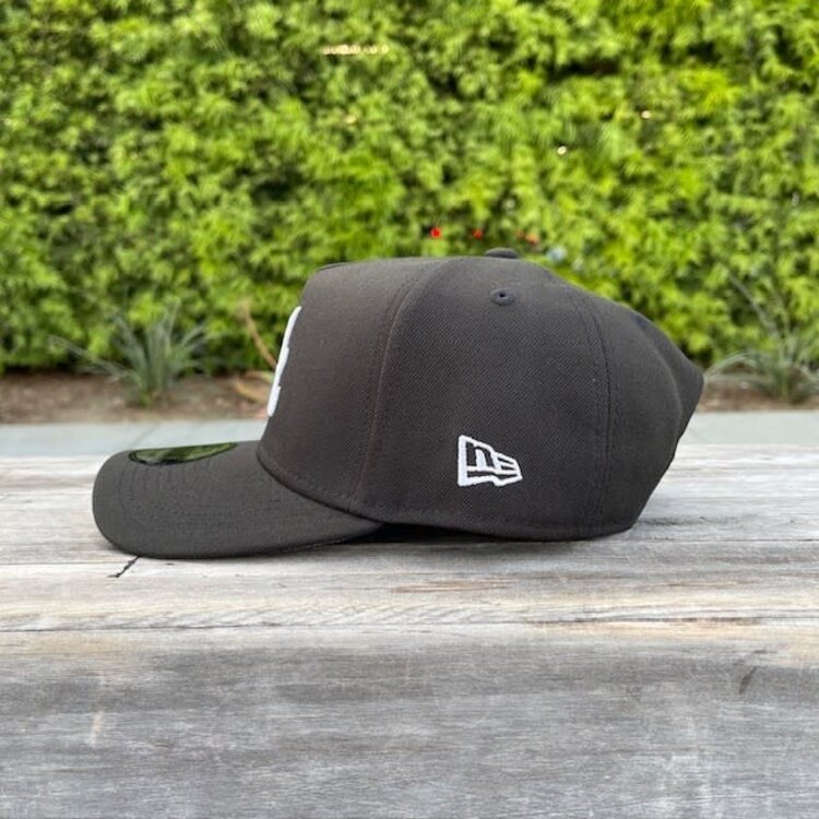 New Era Atlanta Braves Black White 940 A-Frame