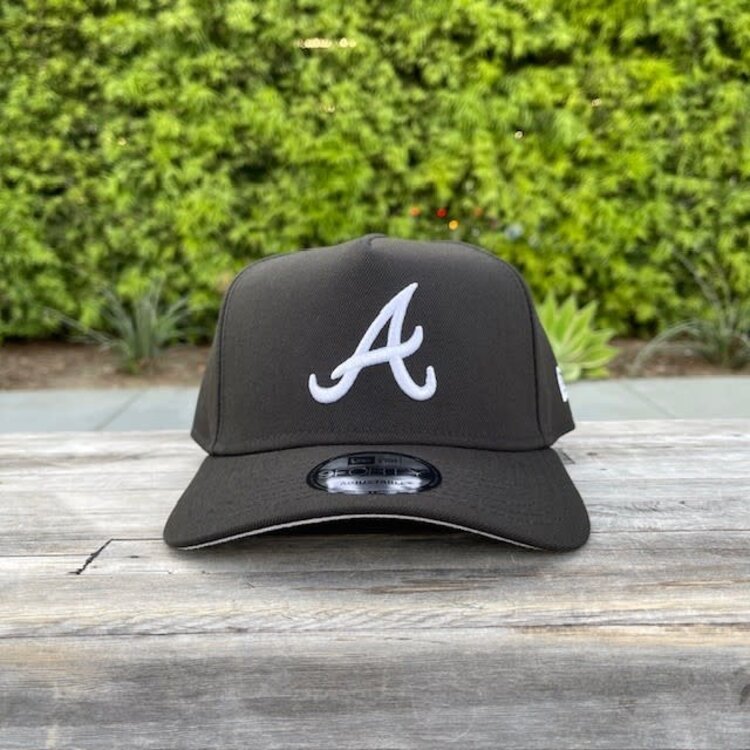 New Era Atlanta Braves Black White 940 A-Frame