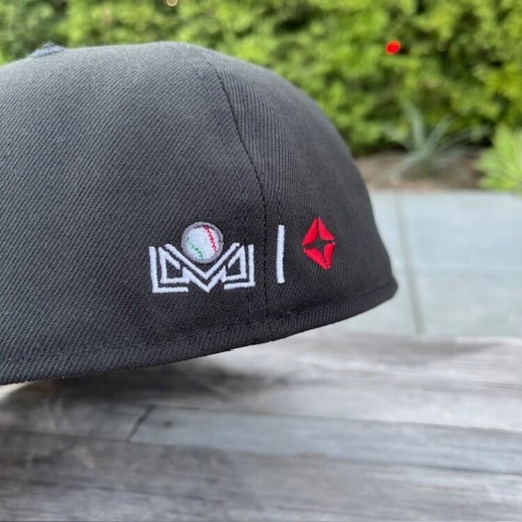 New Era Yaquis Black Royal Script