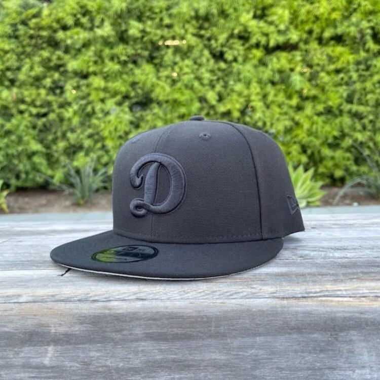 New Era LA Dodgers "D" Black Black 950 Snapback