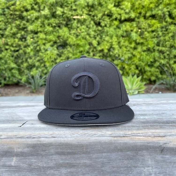 New Era LA Dodgers "D" Black Black 950 Snapback