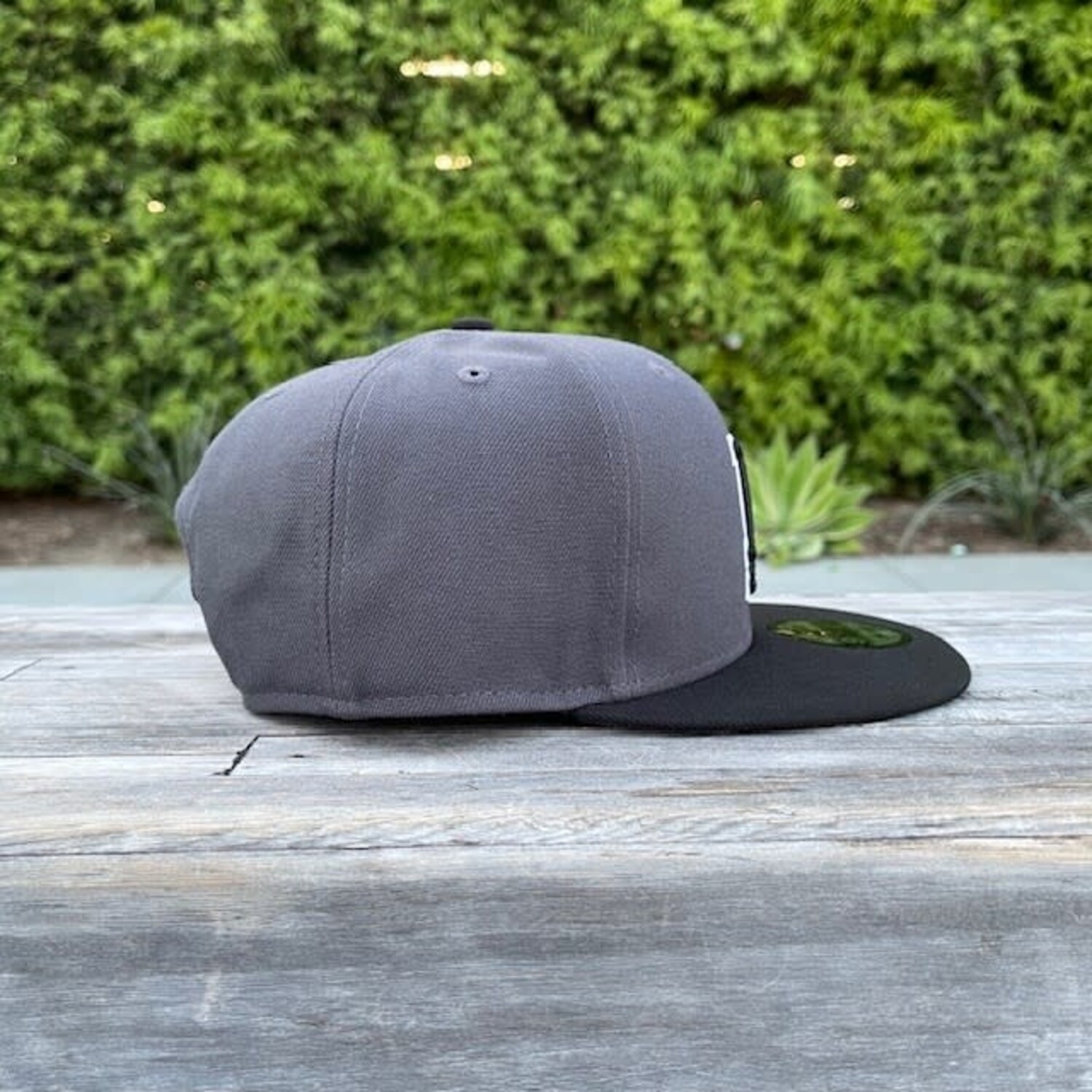 LA Graphite/Black Black-White 950 - The Locker Room of Downey