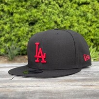 New Era LA Dodgers Black Red "LA" 950
