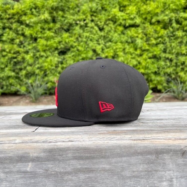 New Era LA Dodgers Black Red "LA" 950