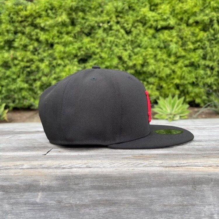 New Era LA Dodgers Black Red "LA" 950