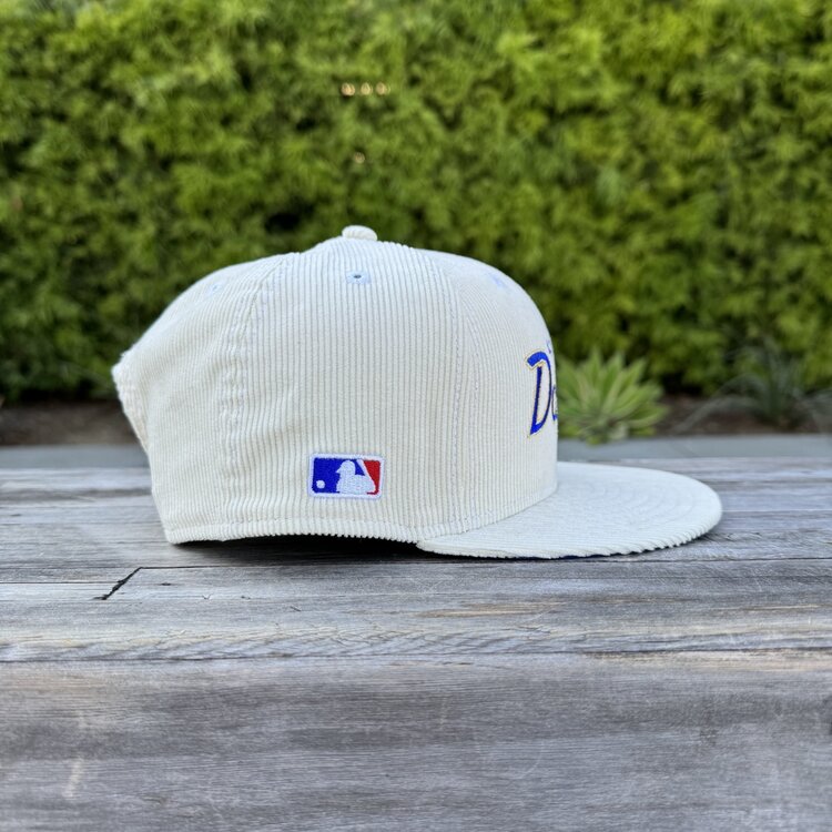 New Era LA Cursive Ivory Cord MLB SP 950