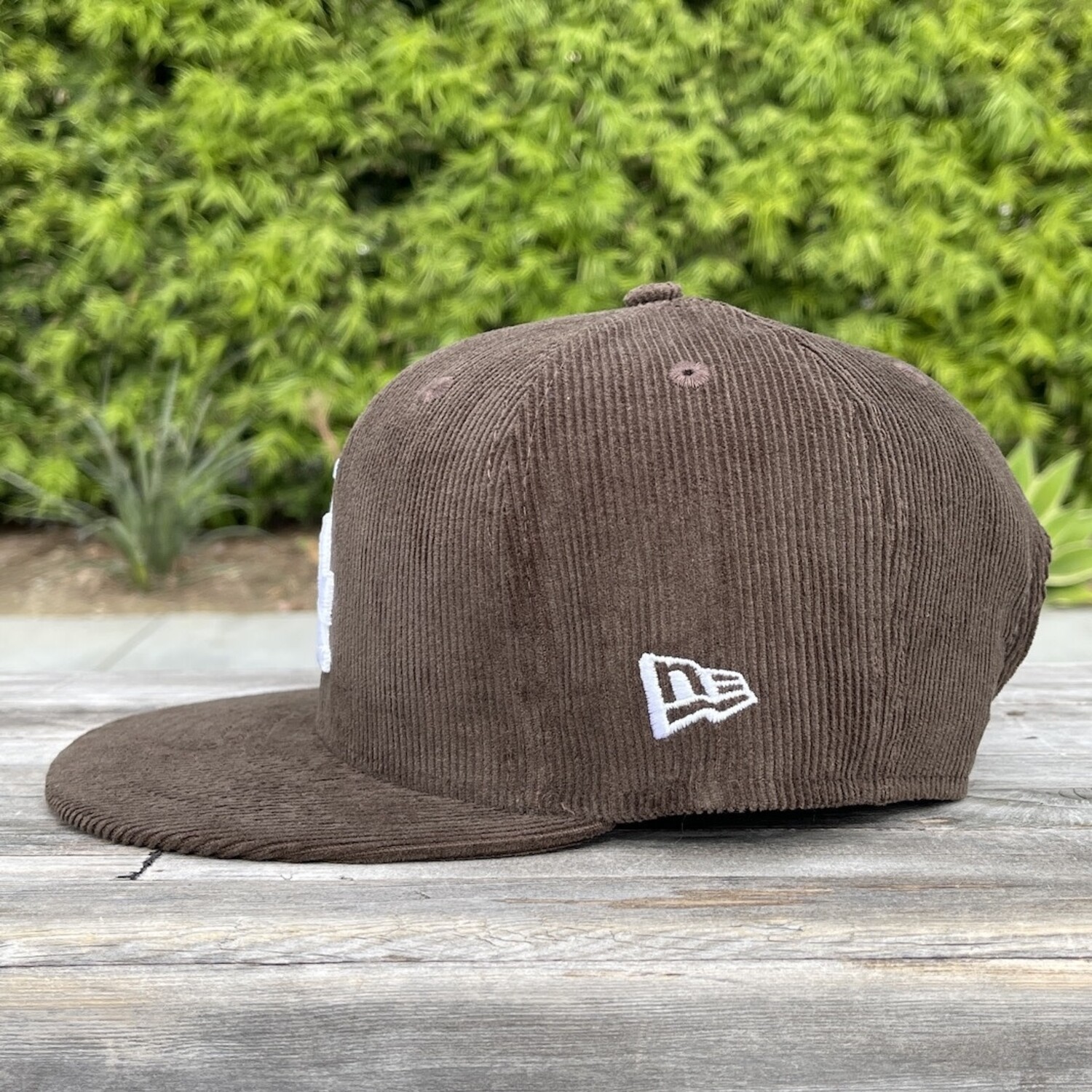 New Era LA Brown Corduroy Gray UV