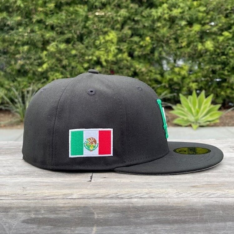 New Era LA Dodgers Black Vertical Mexico Colors SP