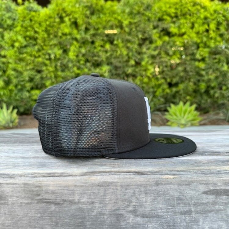 New Era LA Dodgers BW Black Mesh 950 Snapback