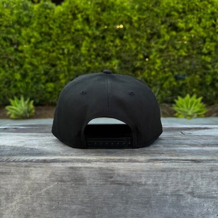 New Era Atlanta Braves Black Black 940 A-Frame