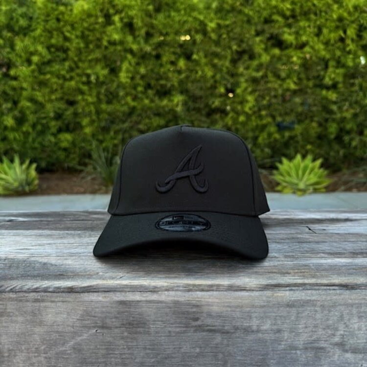 New Era Atlanta Braves Black Black 940 A-Frame