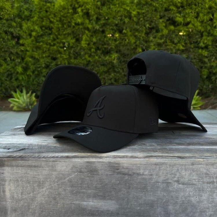 New Era Atlanta Braves Black Black 940 A-Frame