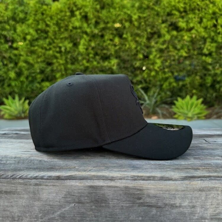 New Era Chicago White Sox Black Black 940 A-Frame
