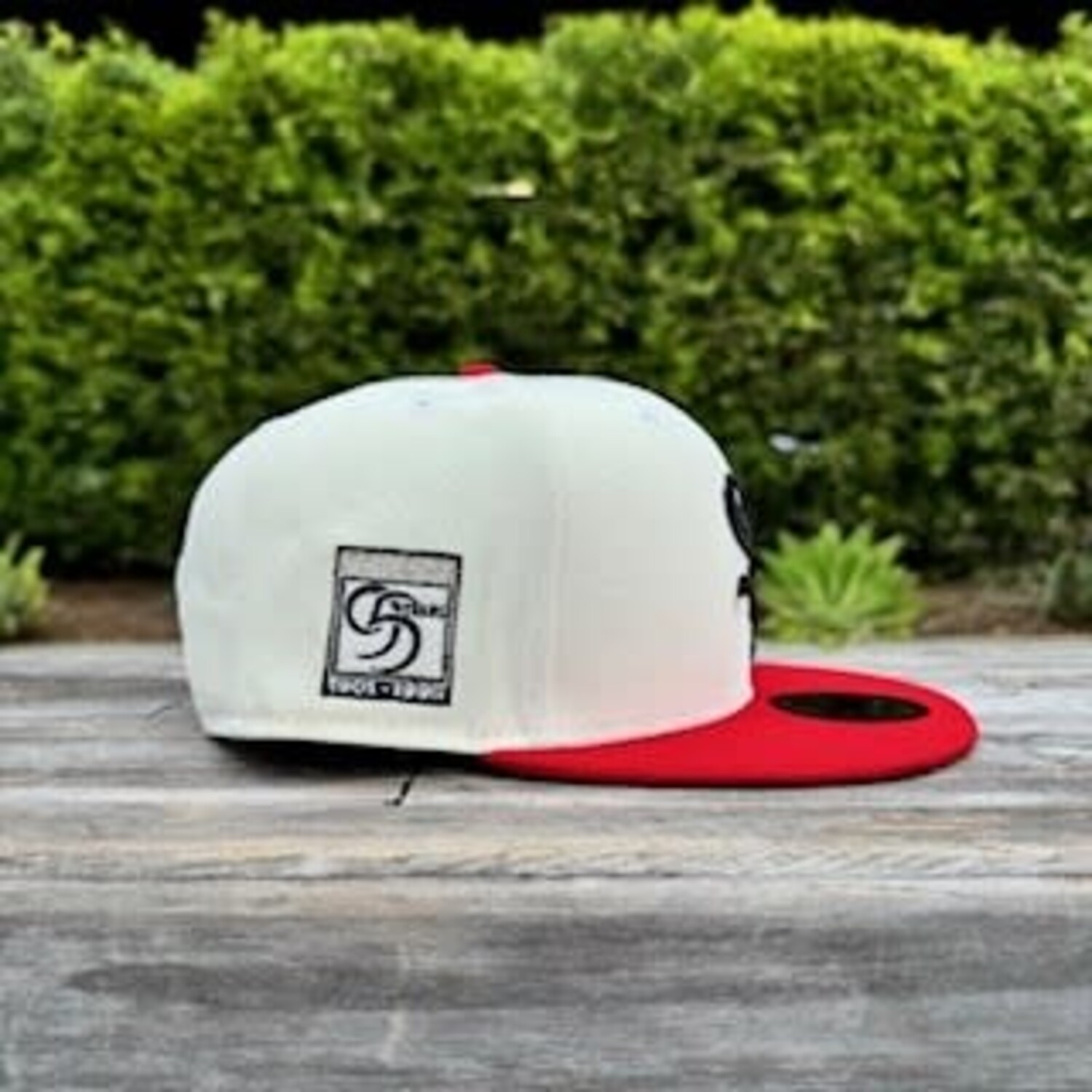 White Sox Ivory/Red 95 Years 950 Snapback - The Locker Room of Downey