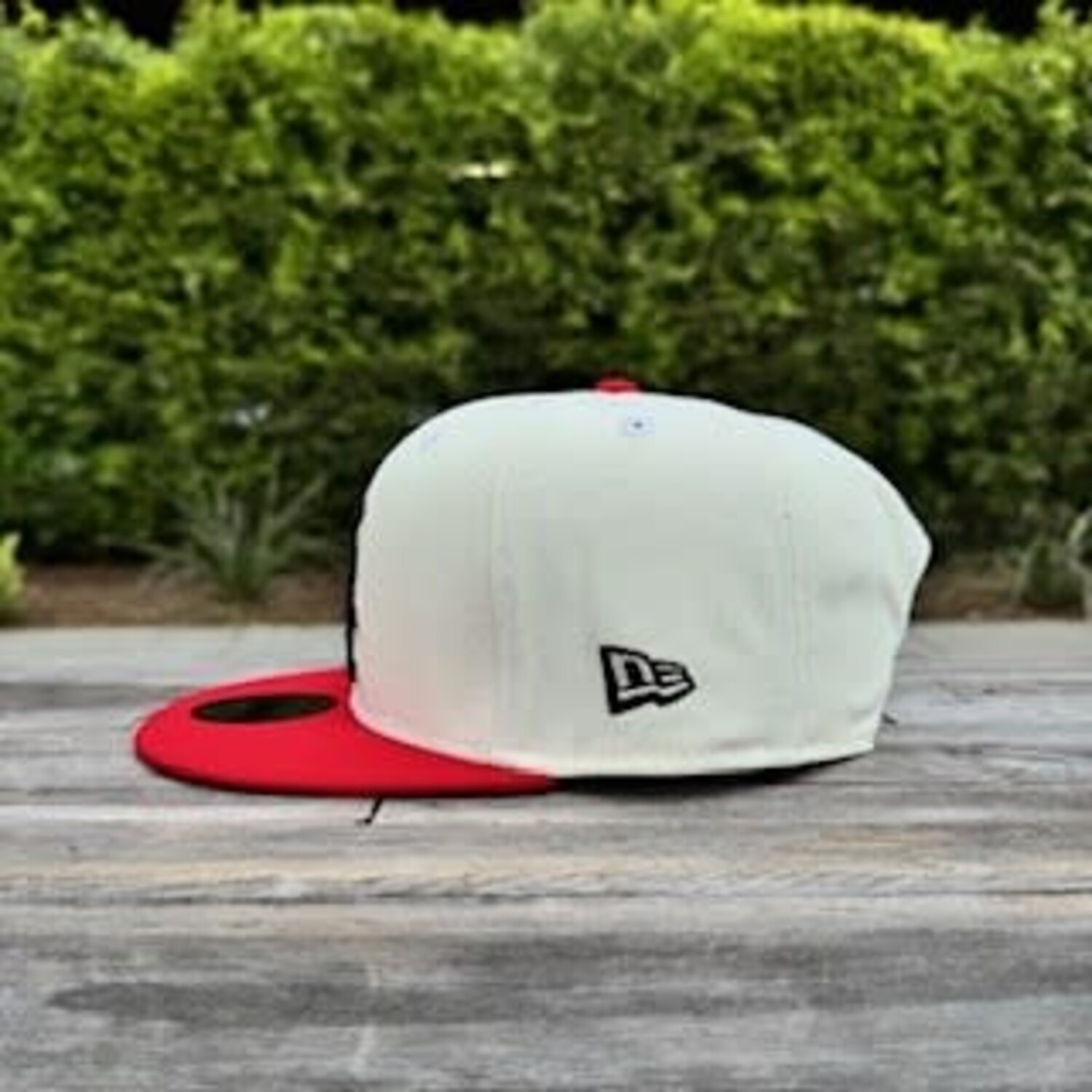 White Sox Ivory/Red 95 Years 950 Snapback - The Locker Room of Downey