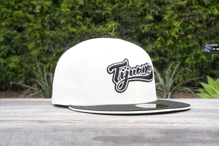 New Era Toros de Tijuana Ivory/Black Home Script