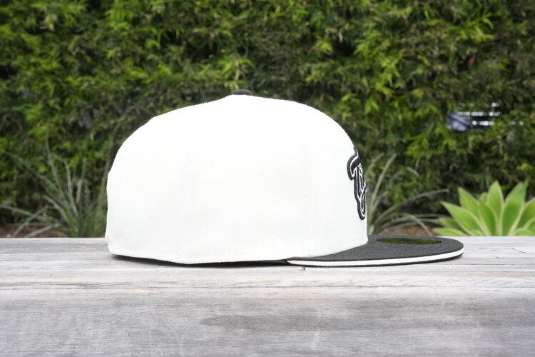 New Era Toros de Tijuana Ivory/Black Home Script