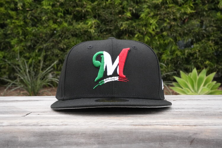 New Era Milwaukee Brewers Black Mexico Colors