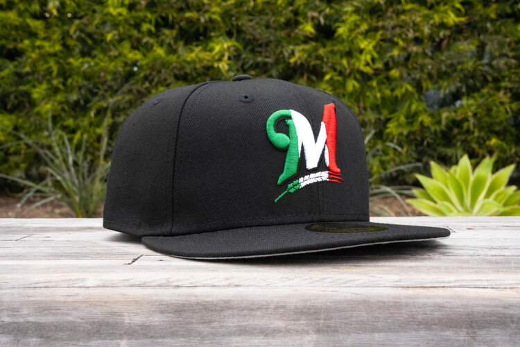 New Era Milwaukee Brewers Black Mexico Colors