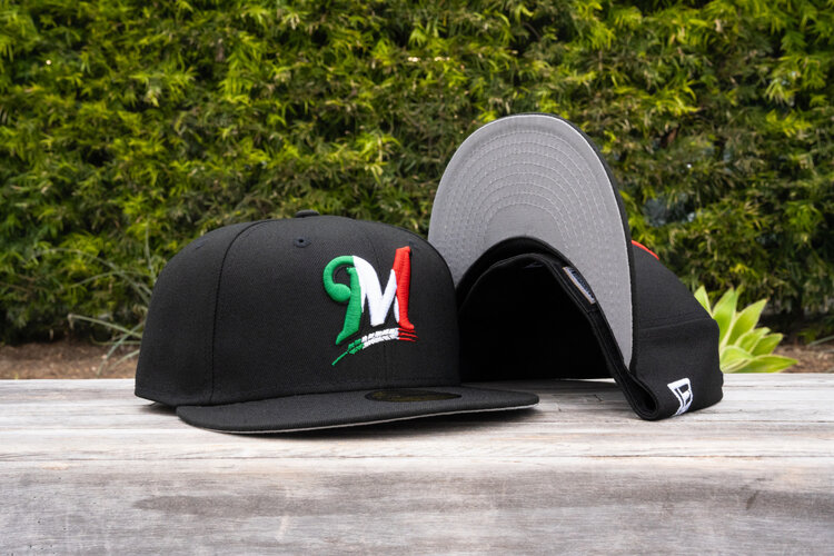 New Era Milwaukee Brewers Black Mexico Colors