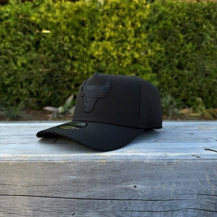 New Era Chicago Bulls Black Tonal 940 A-Frame Snapback