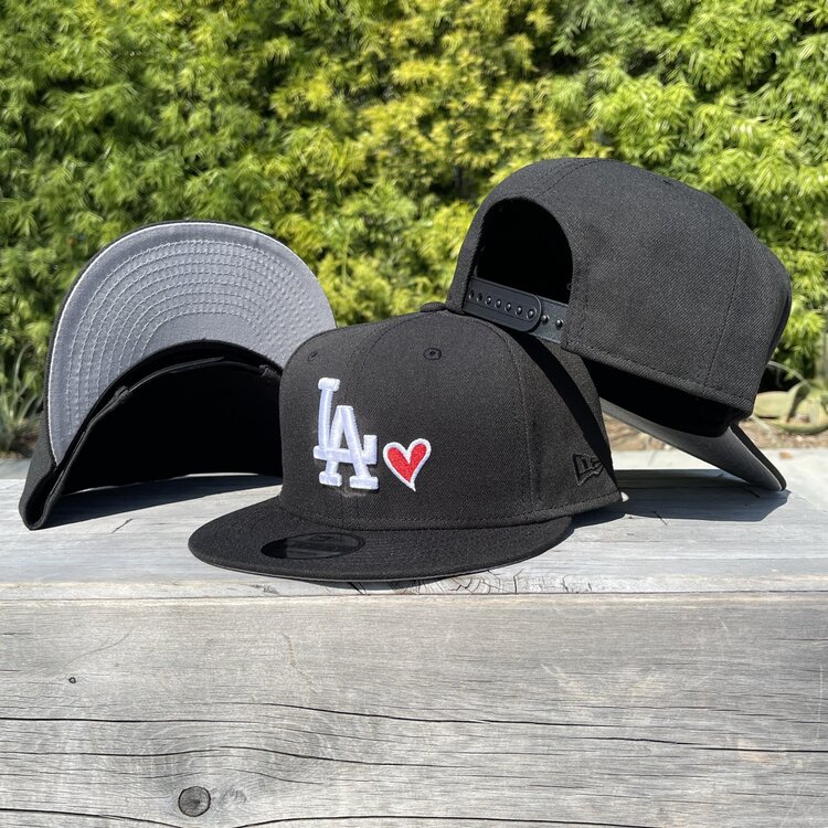 New Era LA Dodgers Black White Heart 950