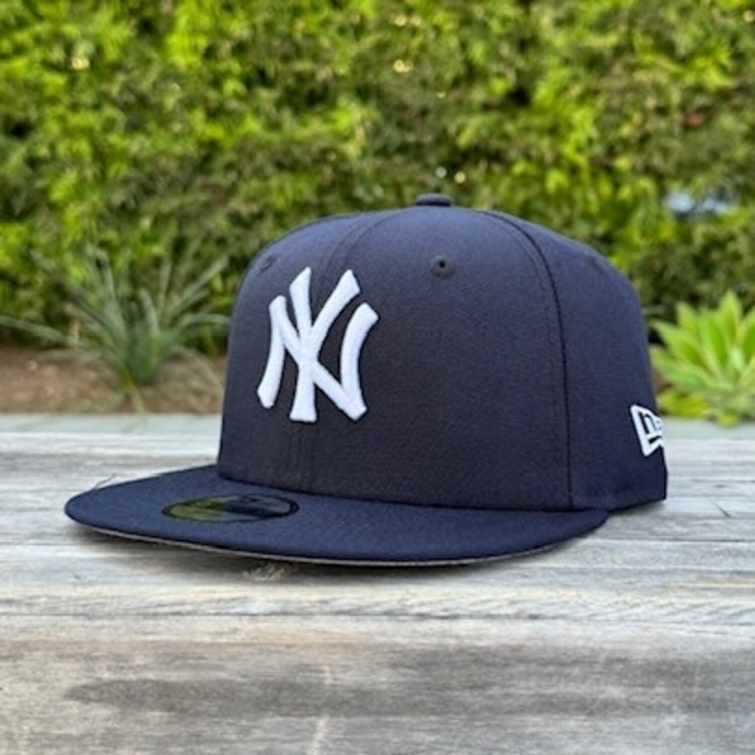 S.F.C × NEW ERA 950 navy NY Yankees Navy Youth 950 Snapback - The Locker Room of Downey