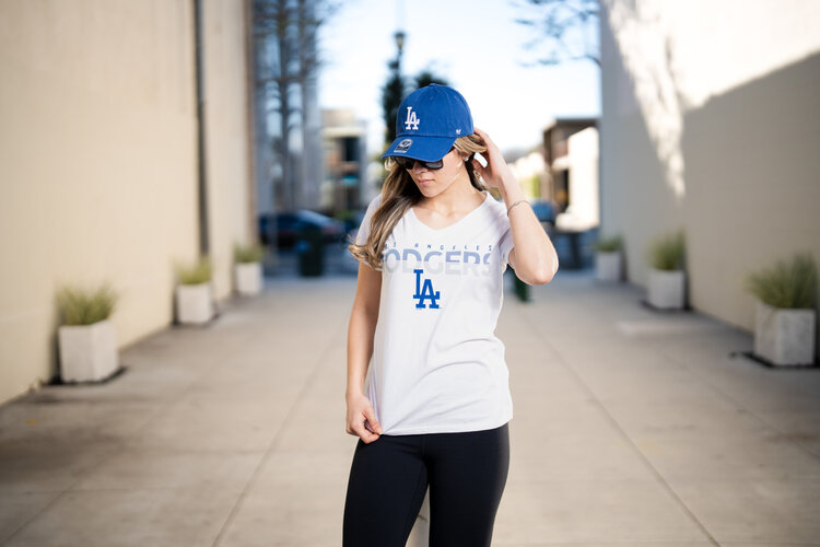 G-III LA Dodgers W GIII Fair Catch White V-Neck Block+LA