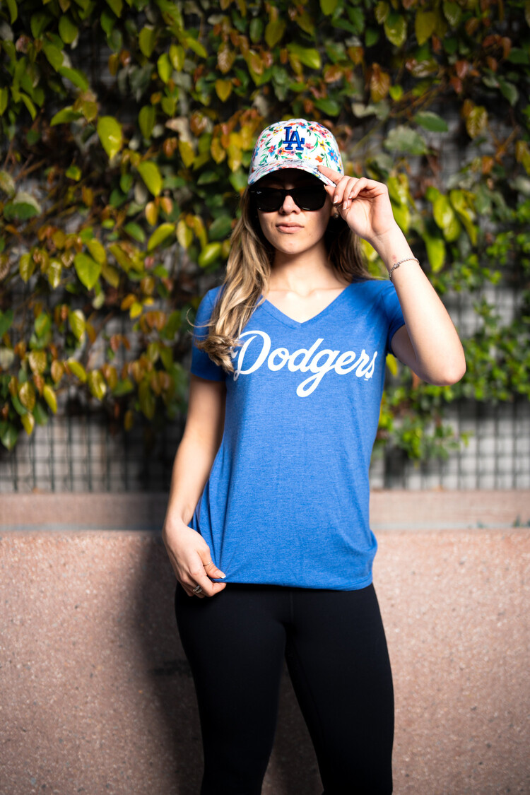 G-III LA Dodgers W GIII Fair Catch Royal V-Neck Wordmark