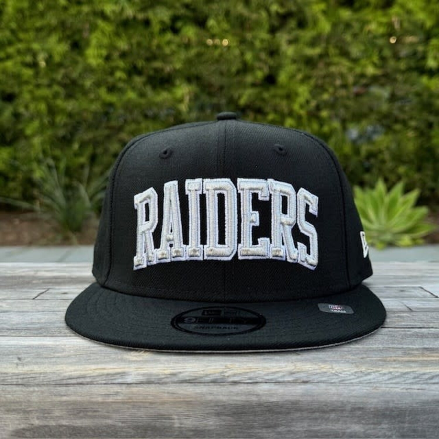 Raiders Art Shell Arch Black 950 - The Locker Room of Downey