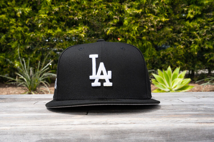 New Era LA Dodgers Black White Kanji Fitted