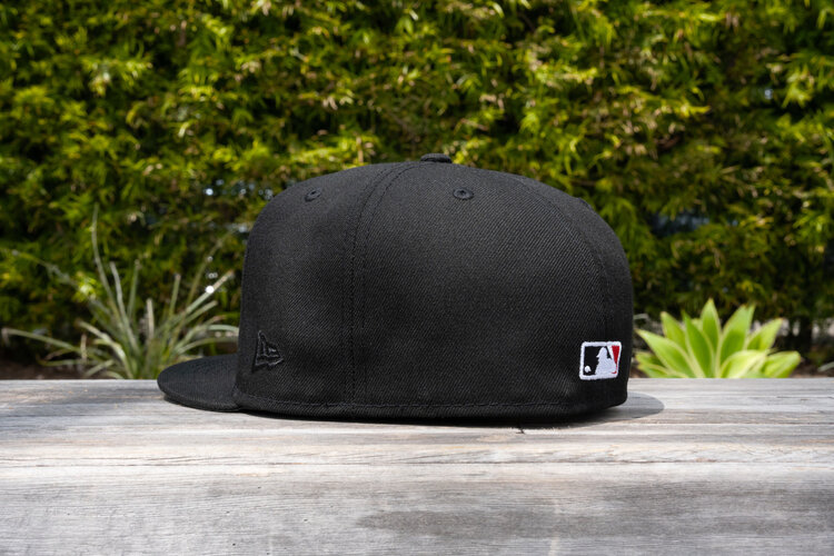 New Era LA Dodgers Black White Kanji Fitted