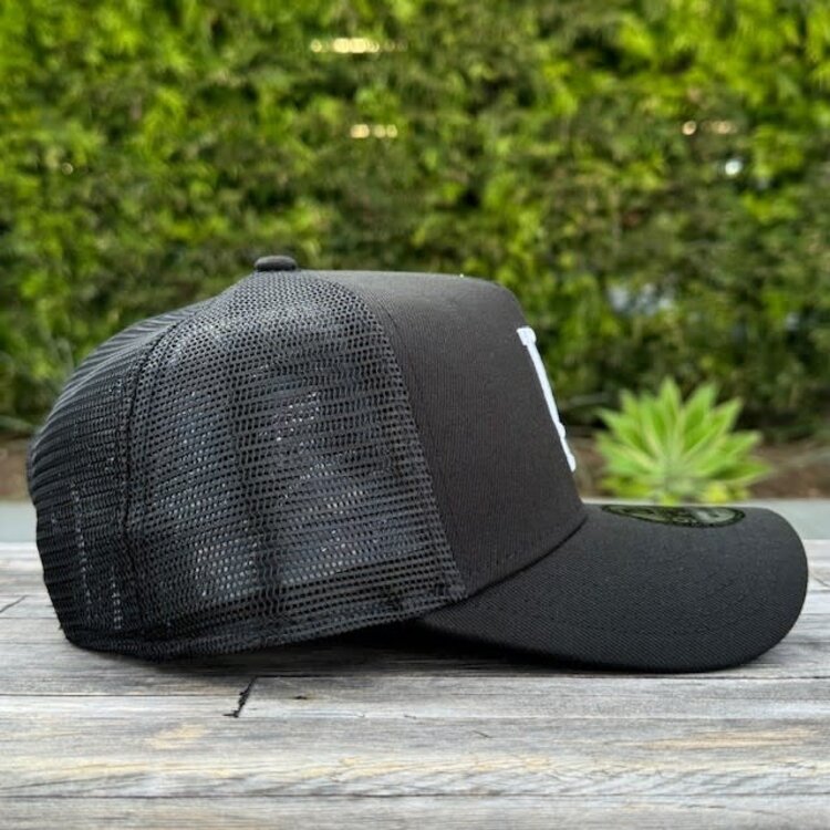 New Era LA Dodgers Black White Trucker Mesh 940 A-Frame