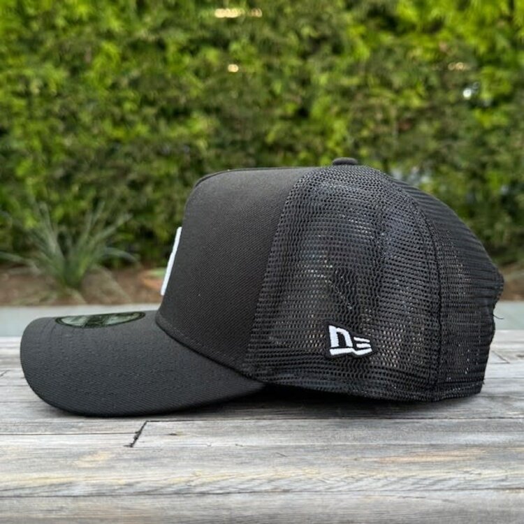 New Era LA Dodgers Black White Trucker Mesh 940 A-Frame