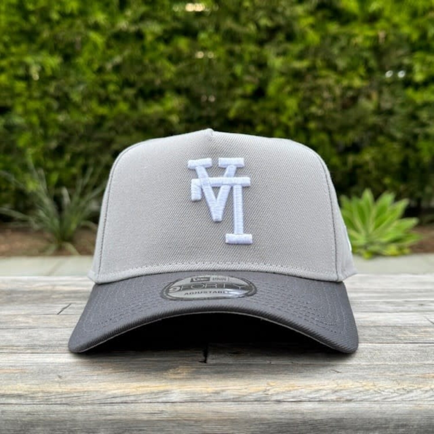 【激レア】New Era 59Fifty UPSIDE DOWN つば裏グレー 激レア】New Era 59Fifty UPSIDE DOWN つば裏グレー - メルカリ