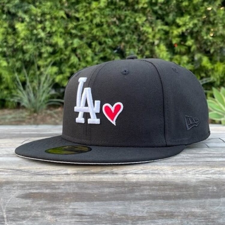 New Era LA Dodgers Black White Heart 950