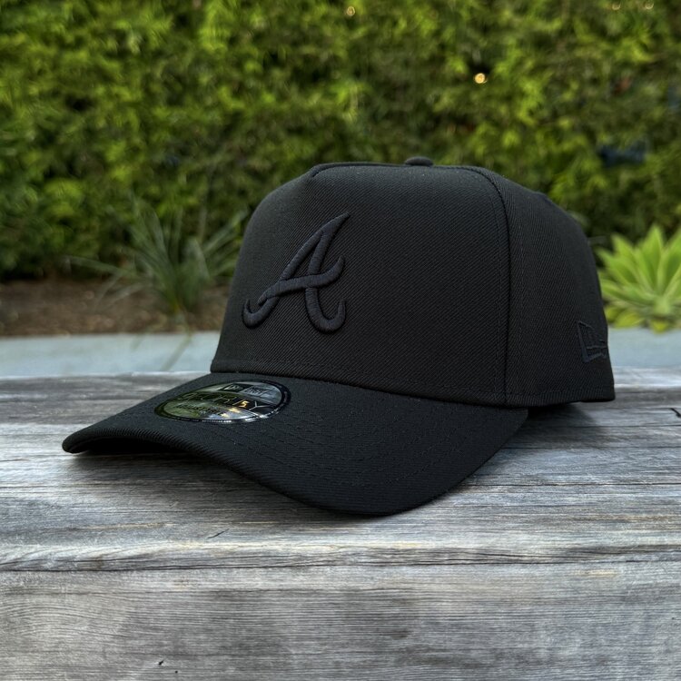 New Era Atlanta Braves Black Black 940 A-Frame
