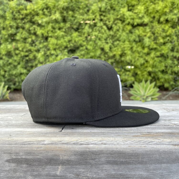 New Era LA Black White 950 Snapback
