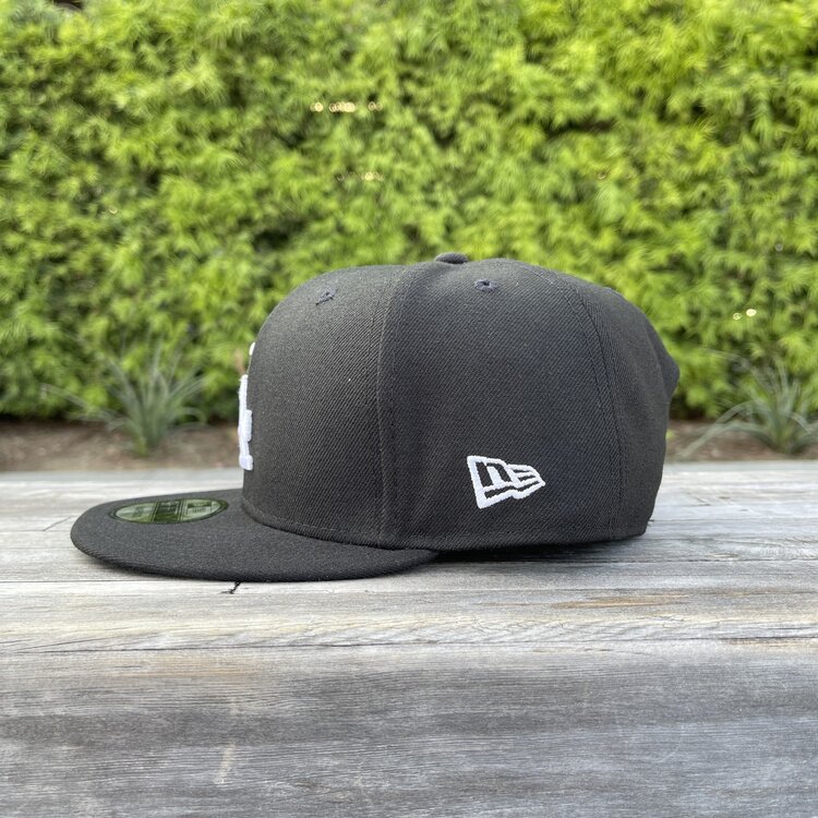 New Era LA Black White 950 Snapback