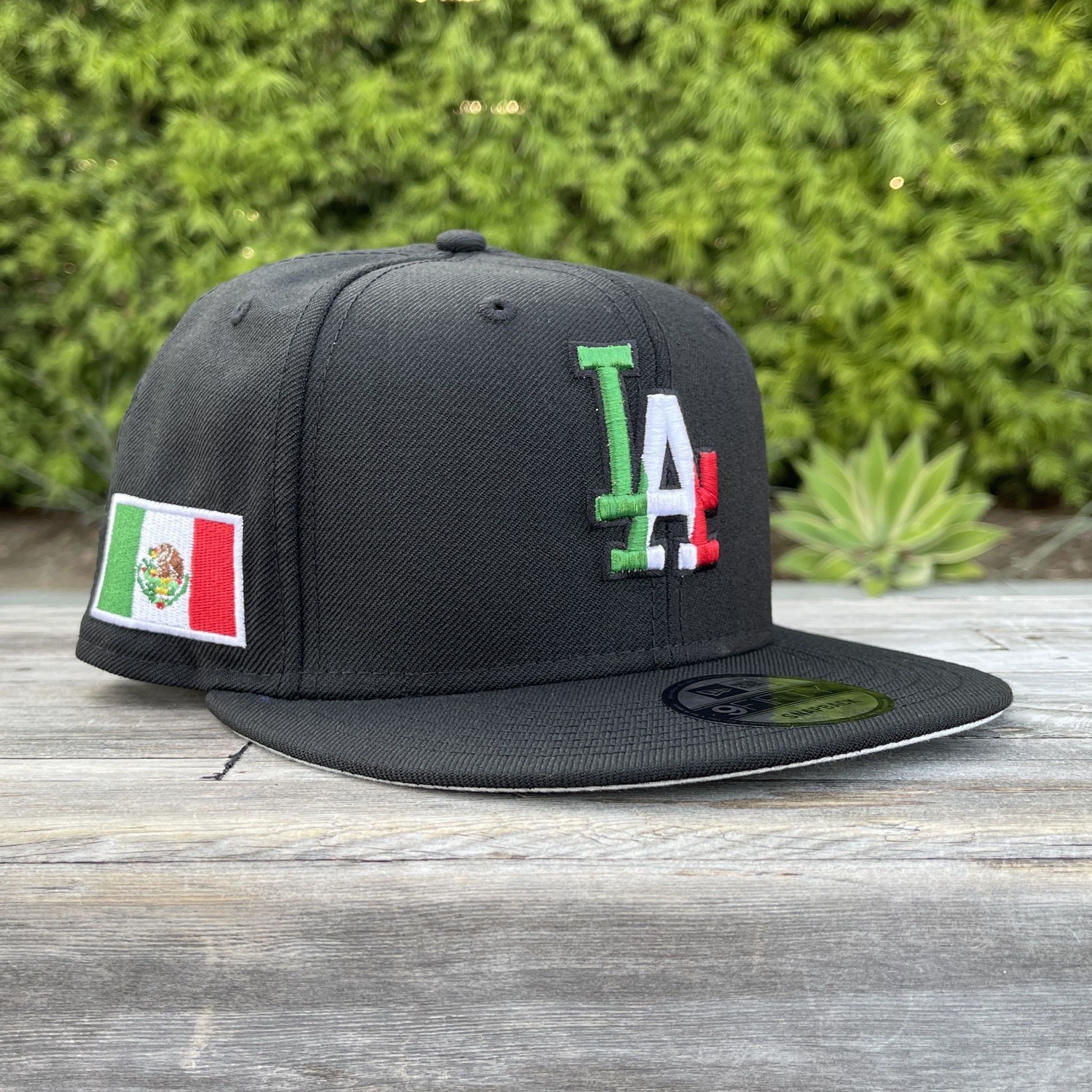 LA Black Vertical MX Colors 950 Snapback - The Locker Room of Downey