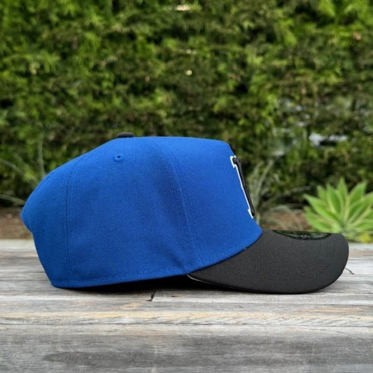 New Era Boston Red Sox Indigo/Black White Outline 940 A-Frame